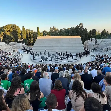 Vespro 1 - Near The Greek Theater Szirakúza